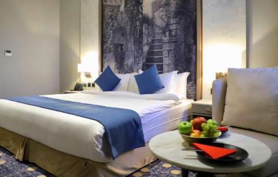 Five Seasons Hotel