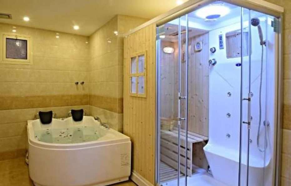 Garden Plaza Hotel