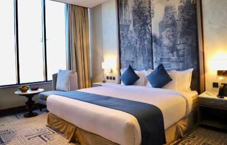 Five Seasons Hotel